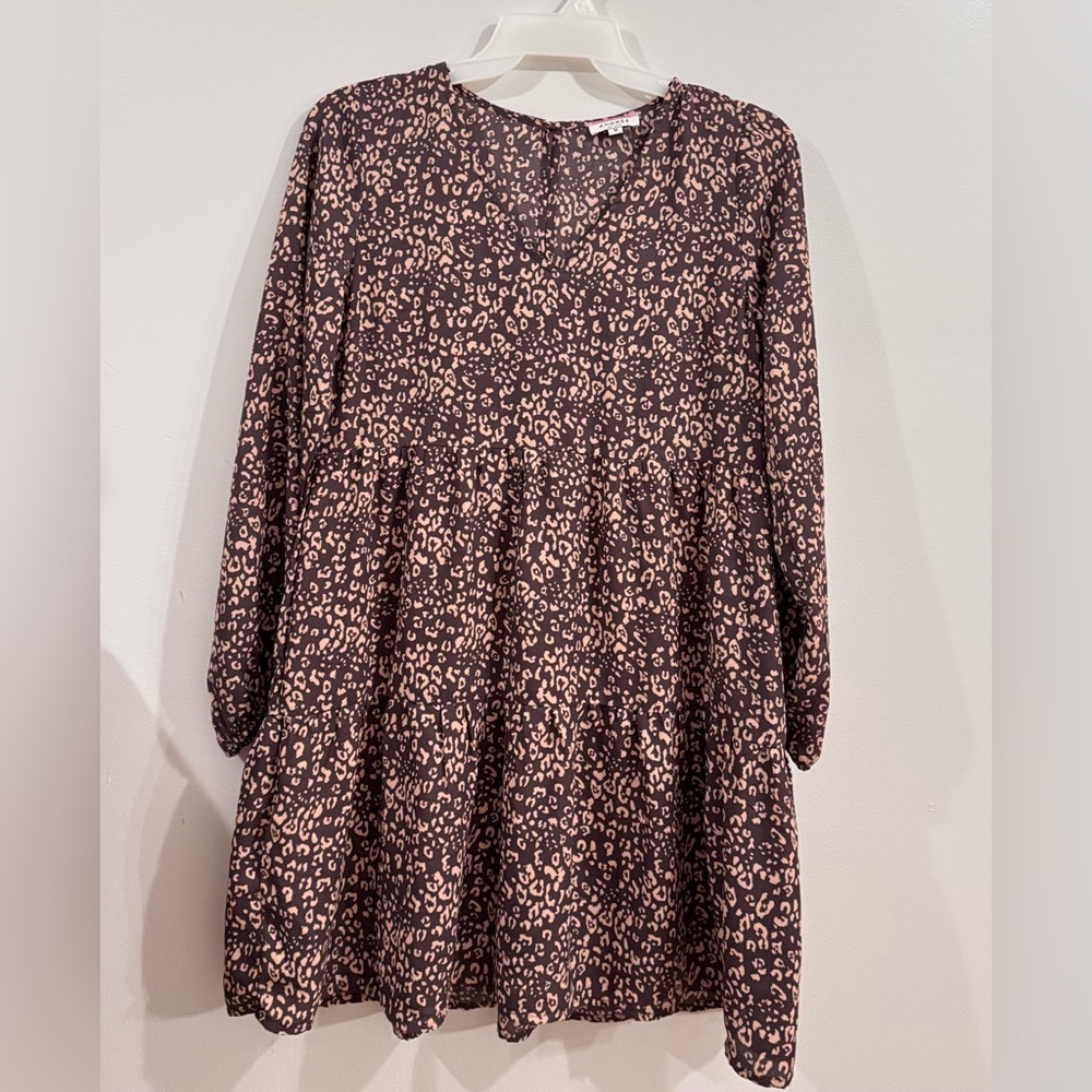 Andree By Unit  Leopard Print Tiered Shift Dress Size Medium - Picture 6 of 7